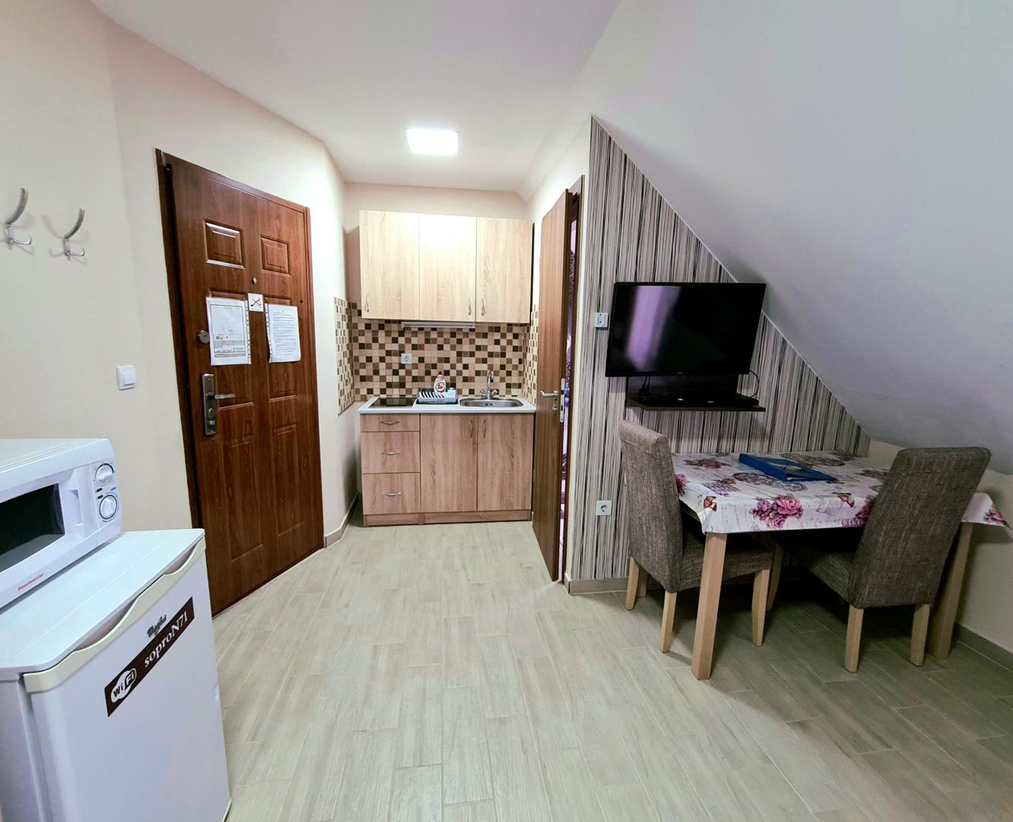 Szekely Haz Apartment โชพรอน ภายนอก รูปภาพ